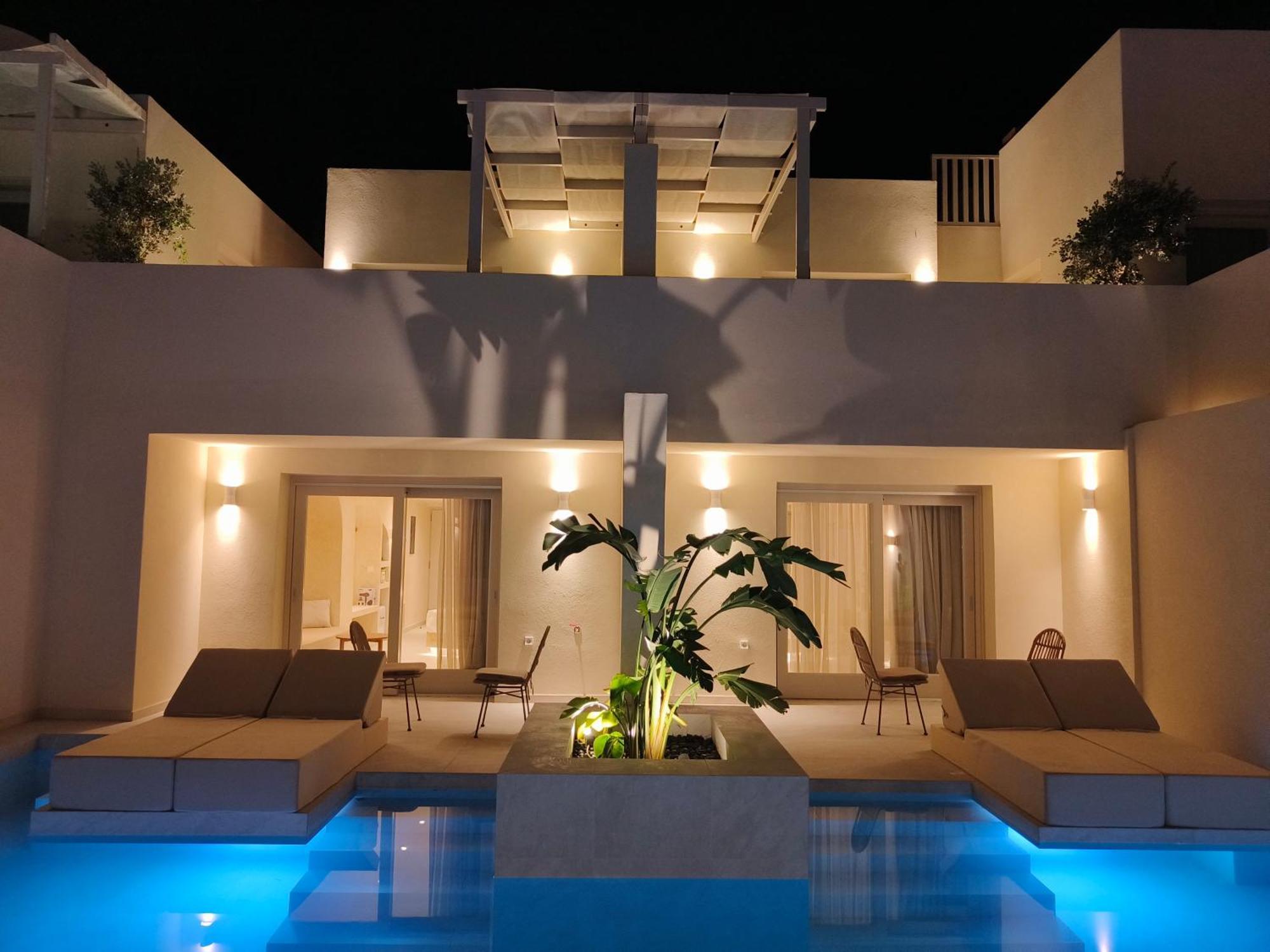 Heyday Luxury Suites Perissa  Luaran gambar