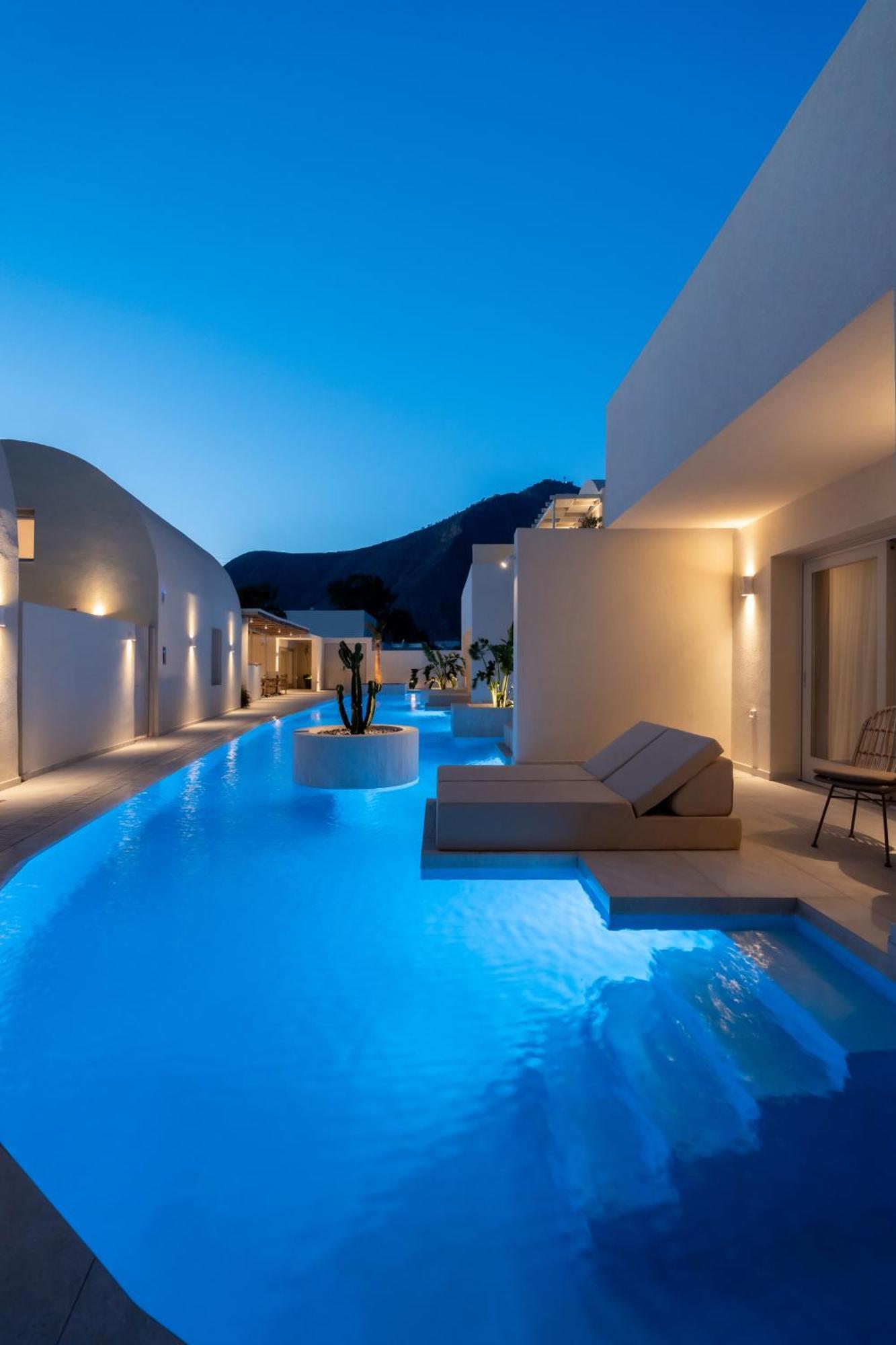 Heyday Luxury Suites Perissa  Luaran gambar